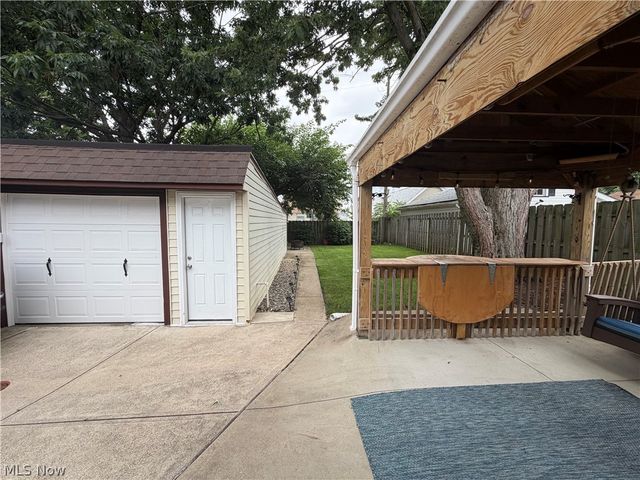 5235 W 46th Street, Parma, OH 44134