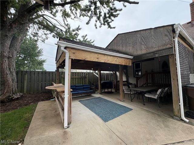 5235 W 46th Street, Parma, OH 44134
