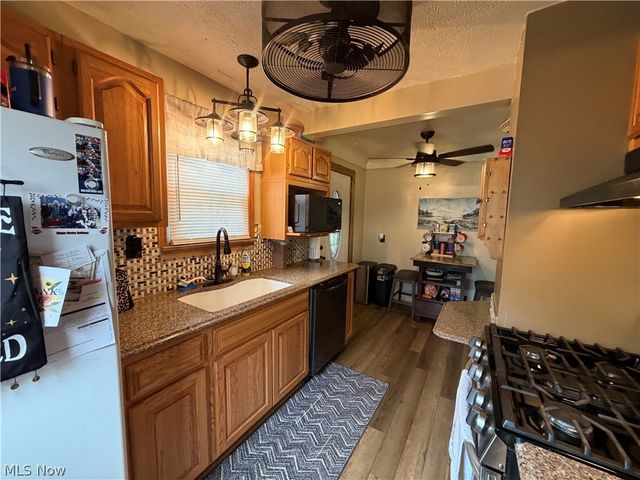 5235 W 46th Street, Parma, OH 44134