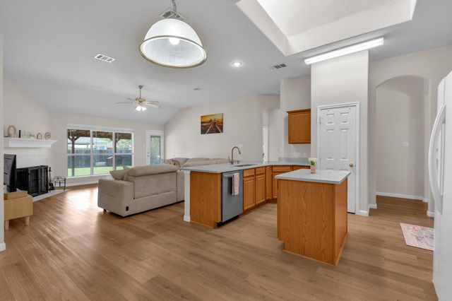 506 Carol DR, Hutto, TX 78634