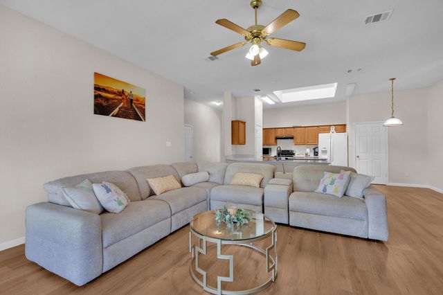 506 Carol DR, Hutto, TX 78634