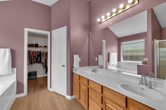 506 Carol DR, Hutto, TX 78634