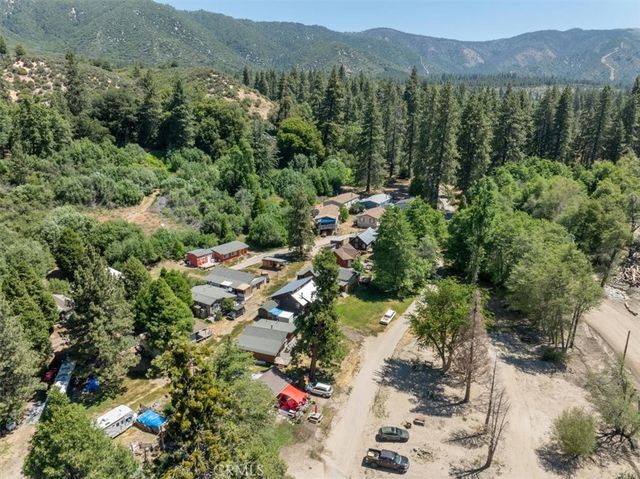 39950 Seven Oaks Rd, Angelus Oaks, CA 92305