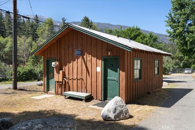 39950 Seven Oaks Rd, Angelus Oaks, CA 92305