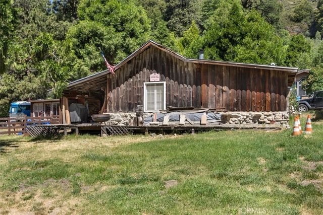 39950 Seven Oaks Rd, Angelus Oaks, CA 92305