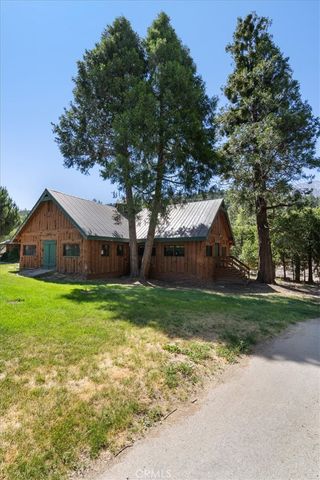 39950 Seven Oaks Rd, Angelus Oaks, CA 92305