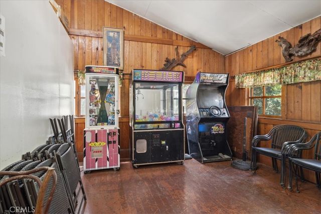 39950 Seven Oaks Rd, Angelus Oaks, CA 92305