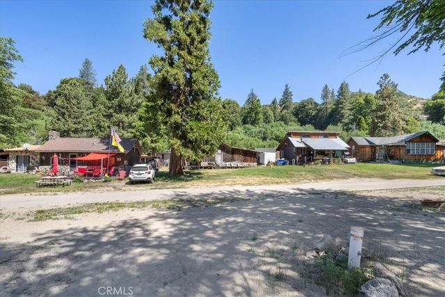 39950 Seven Oaks Rd, Angelus Oaks, CA 92305