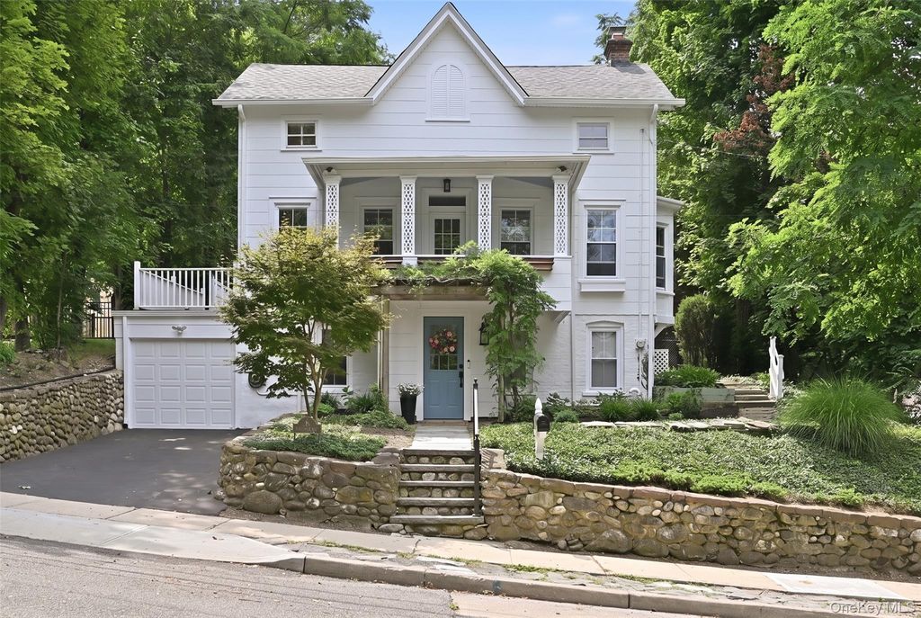 18 Washington Place, Northport, NY 11768 — exterior