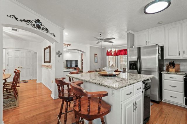 404 Pecan, Village Mills, TX 77663