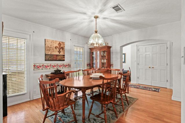 404 Pecan, Village Mills, TX 77663