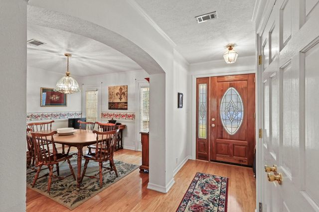 404 Pecan, Village Mills, TX 77663