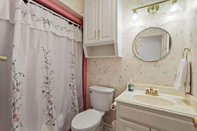 404 Pecan, Village Mills, TX 77663