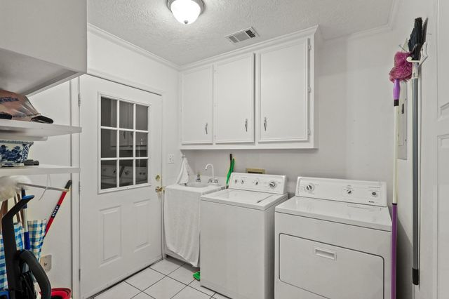 404 Pecan, Village Mills, TX 77663