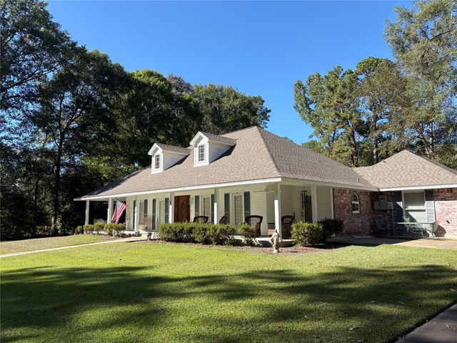 404 Pecan, Village Mills, TX 77663