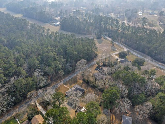 404 Pecan, Village Mills, TX 77663