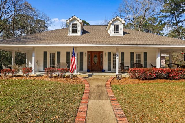 404 Pecan, Village Mills, TX 77663