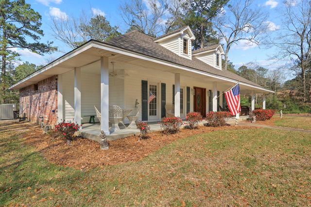 404 Pecan, Village Mills, TX 77663