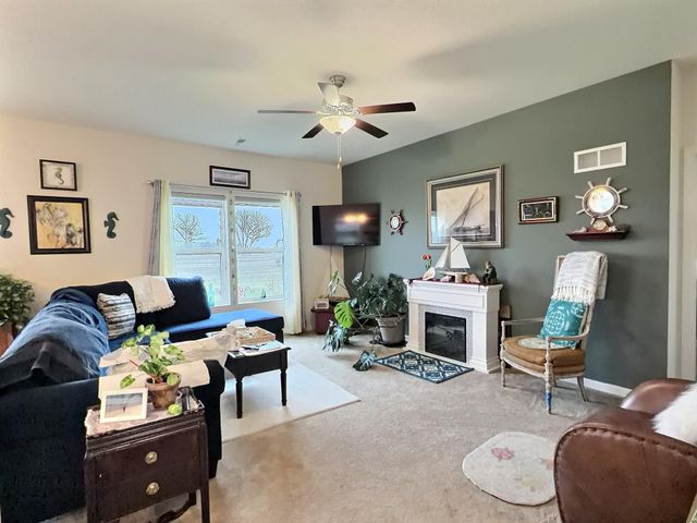 501 Valley Drive W, Annandale, MN 55302