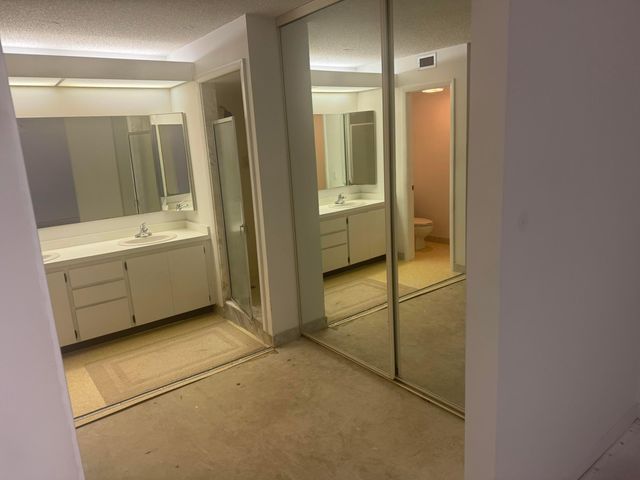 219 2nd Lane, Palm Beach Gardens, FL 33418