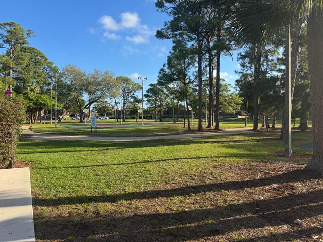 219 2nd Lane, Palm Beach Gardens, FL 33418