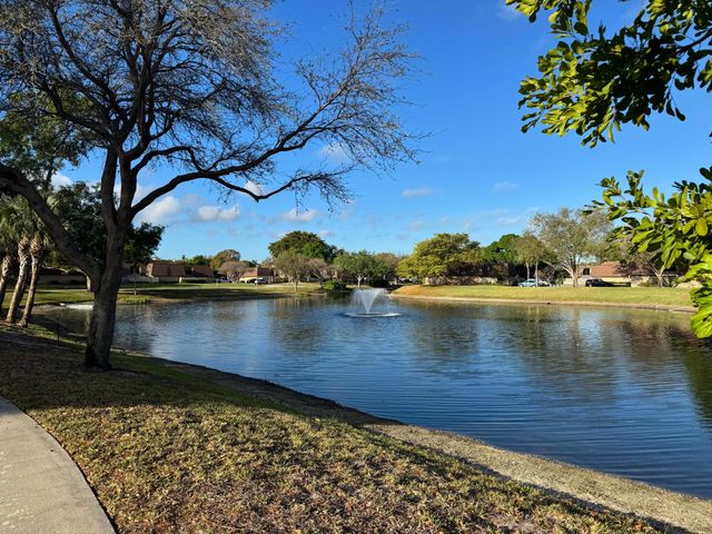 219 2nd Lane, Palm Beach Gardens, FL 33418