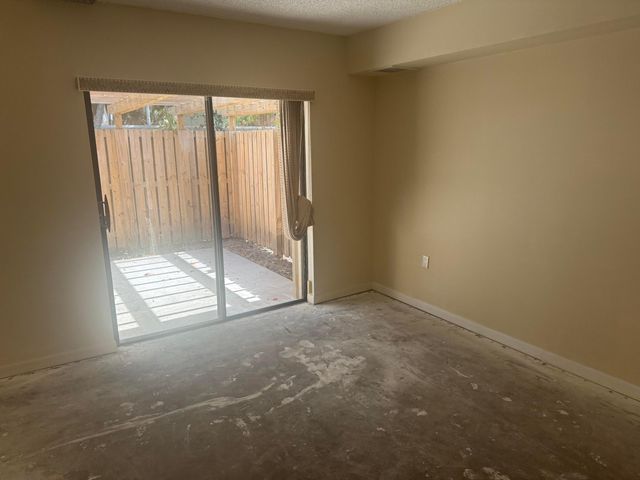 219 2nd Lane, Palm Beach Gardens, FL 33418