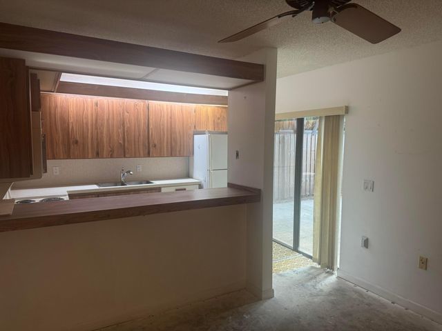 219 2nd Lane, Palm Beach Gardens, FL 33418