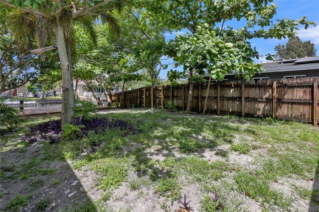 1997 SW 28th Avenue, Fort Lauderdale, FL 33312