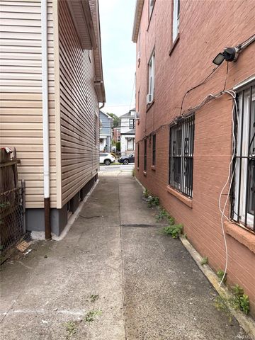 1627 Pilgrim Avenue, Bronx, NY 10461