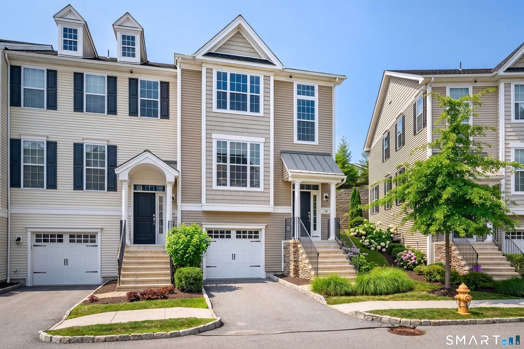 42 Moorland Drive 42, Danbury, CT 06810