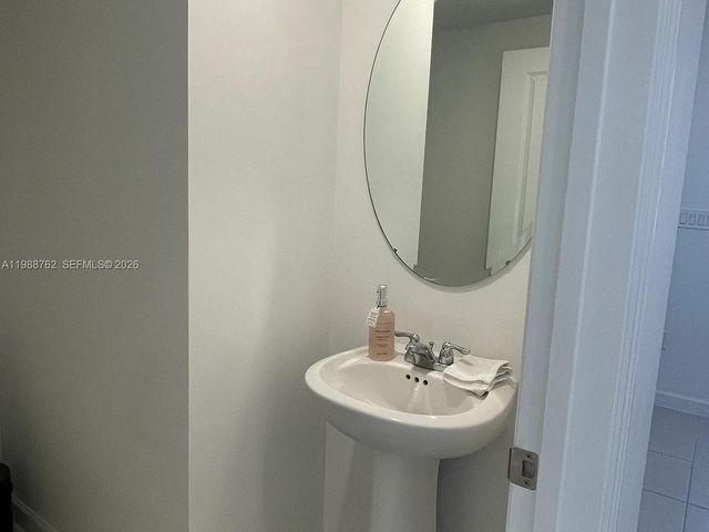 728 SE 14th Ct, Homestead, FL 33034