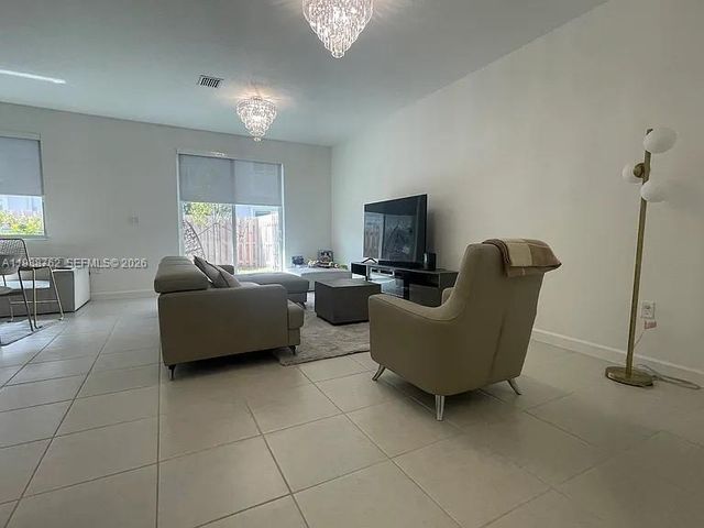 728 SE 14th Ct, Homestead, FL 33034