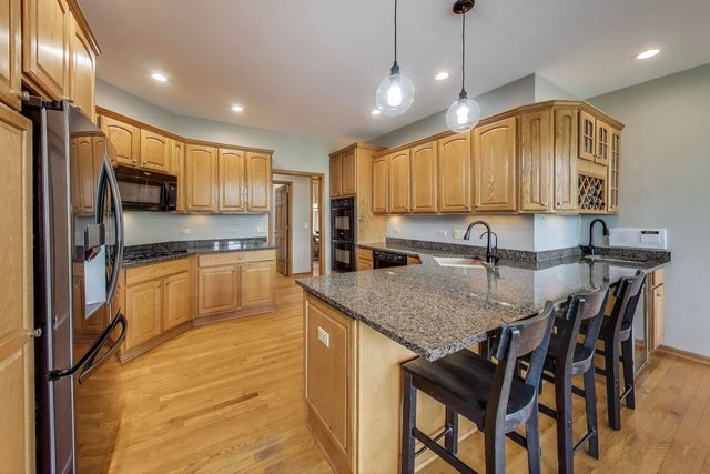 3406 Forest Ridge Drive, Spring Grove, IL 60081