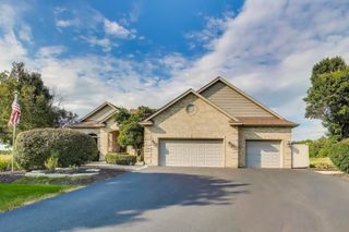 3406 Forest Ridge Drive, Spring Grove, IL 60081