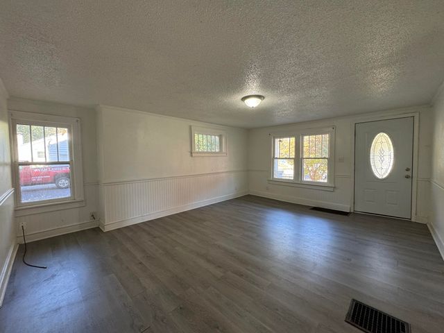 1700 E Cairo Street, Springfield, MO 65802