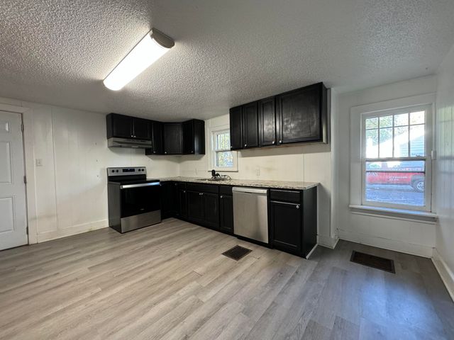 1700 E Cairo Street, Springfield, MO 65802