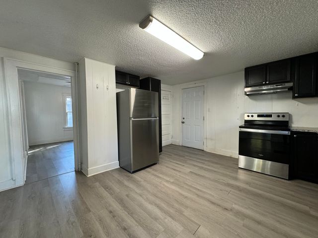 1700 E Cairo Street, Springfield, MO 65802