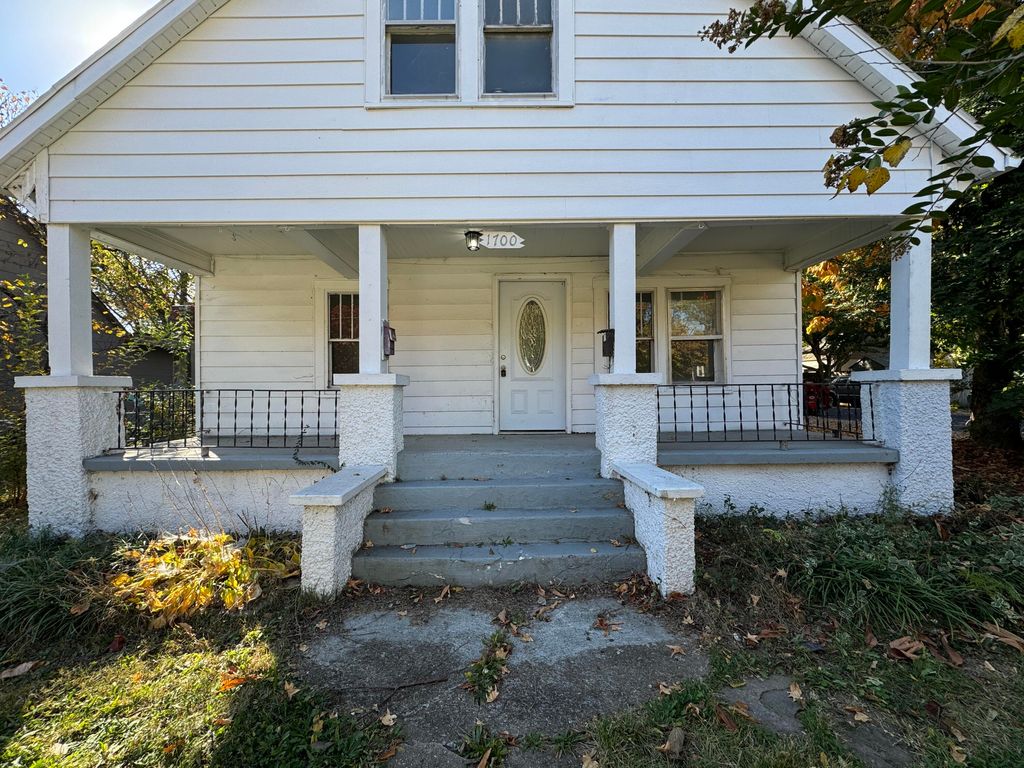 1700 E Cairo Street, Springfield, MO 65802