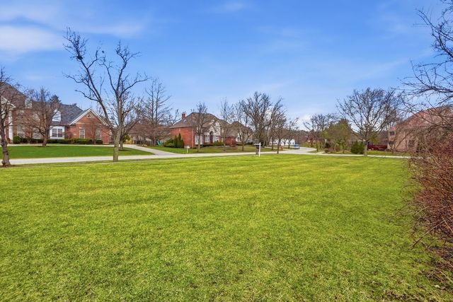 9045 Turnberry Drive, Burr Ridge, IL 60527