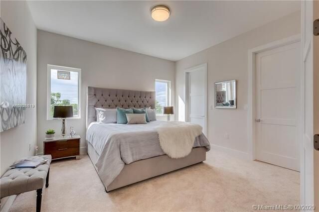 682 NE 43rd Street, Oakland Park, FL 33334