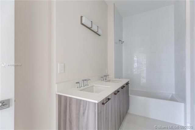 682 NE 43rd Street, Oakland Park, FL 33334