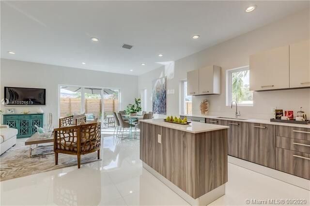 682 NE 43rd Street, Oakland Park, FL 33334