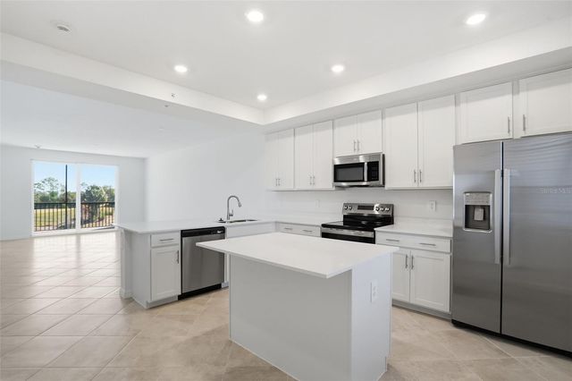 19116 SCALLOP LOOP 305, Lakewood Ranch, FL 34211