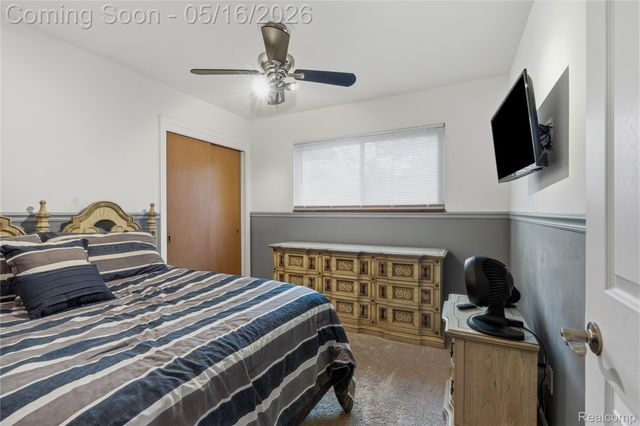 21420 Salisbury Avenue, Grosse Ile Township, MI 48138
