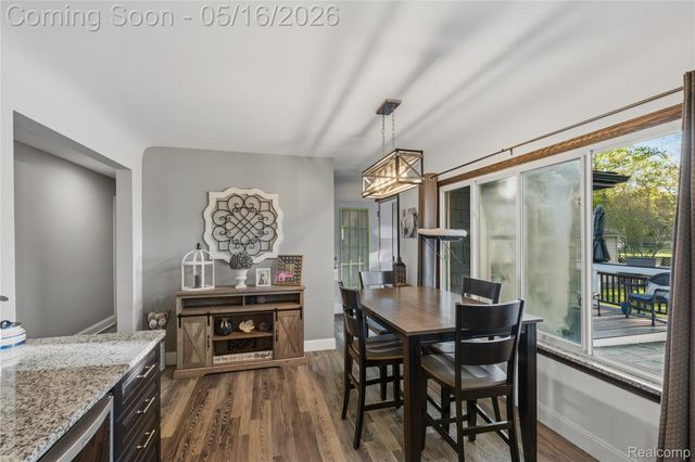 21420 Salisbury Avenue, Grosse Ile Township, MI 48138