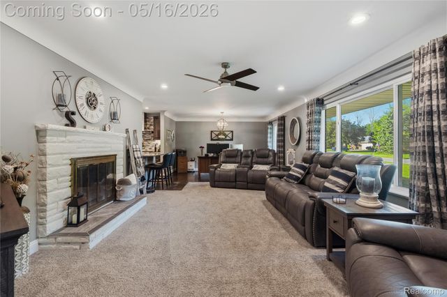 21420 Salisbury Avenue, Grosse Ile Township, MI 48138