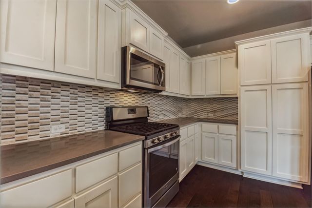 13800 Lyndhurst ST 221, Austin, TX 78717