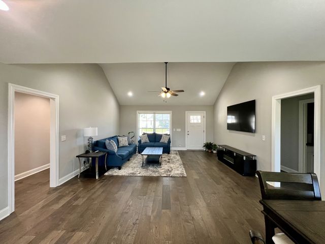 219 Graham Way, Shelbyville, TN 37160