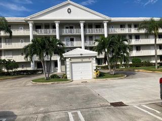 2811 Village Boulevard 106, West Palm Beach, FL 33409